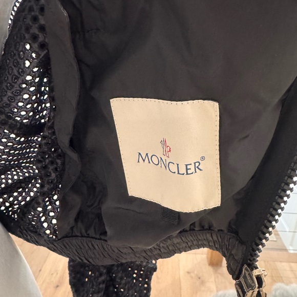Moncler Black Textured Women's Bomber Jacket - Picture 6 of 9